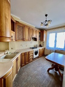 Здається в оренду двокімнатна квартира по вул. Івана Павла ІІ, 18.