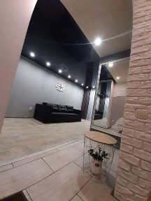 Сдается 1к квартира в центре.