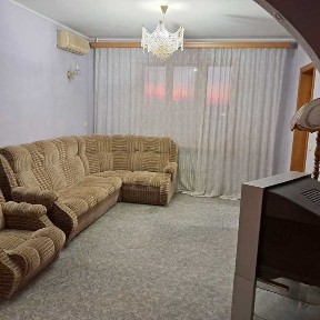 Здам в довгострокову оренду 3-кімн. кв., метро Масельського - 5 хвилин