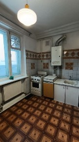 Продам квартиру в центрі міста