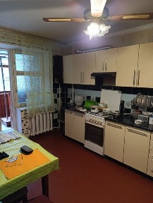 Продам 3-ну квартиру в центрі міста!