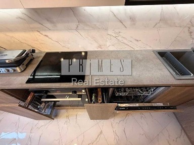 Простора світла 3к з сучасним ремонтом та меблями. Сікорського 1 101м2