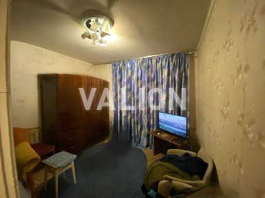 Продаж 1 кім квартири під ремонт, Лісовий проспект, метро Лісова