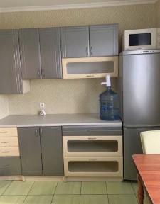 Продаж однокімнатної квартири з ремонтом балконом ! Є газ!