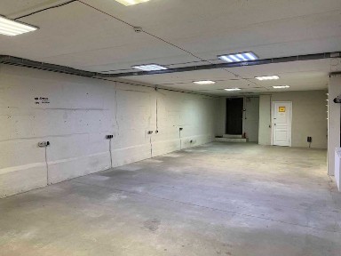 Приміщення 81,3м2, цокольний поверх, печерськ!