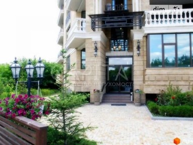 Продаж офісного приміщення 120 кв. м. на 1 поверсі на пров. Лукʼянівський 3, п'ятиповерхова будівля • ID 33696287