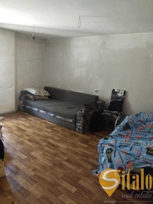 Продається 1\2 будинку по вулиці Космічна