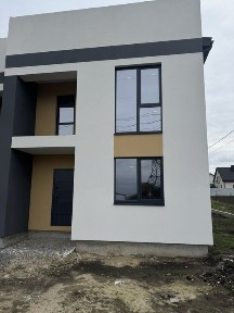 Продаж котеджу в районі Авторинку