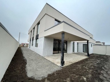 Продам будинок на Багалія з бомбосховищем