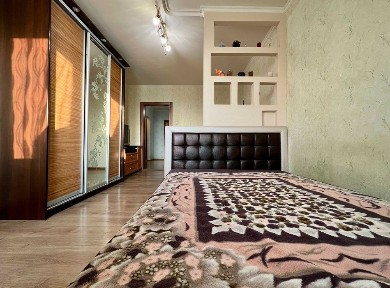 Ващенка 3, метро Осокорки, 1к 45м2