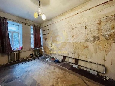 Продається 2к квартира на вул. Межигірська, ст. м. Контрактова площа