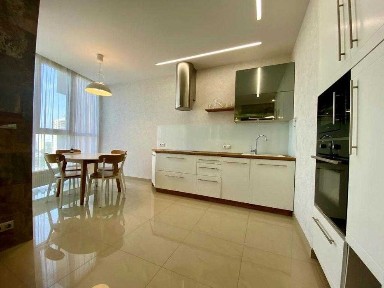 Продаж 3-к квартири 99 м. кв. Сучасний ремонт М. Чернігівська Поправки 4