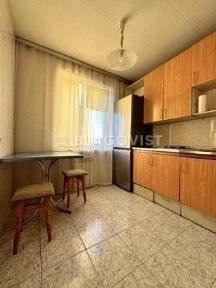 Продаж 2 кімнатної квартири, метро Оболонь, Йорданська 24