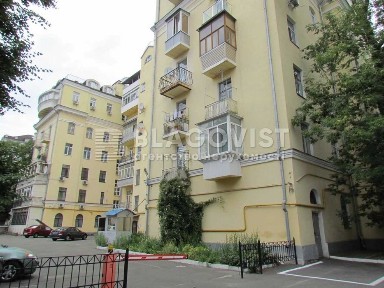 Орлика Пилипа, 10 Пентхаус на Липках.