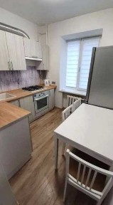 Світла 1-кімнатна по вул. Генерала Геннадія Воробйова