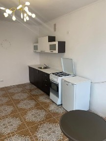 Продам 1к кв вул. Головатого 77, 53м2, 1/7- поверх