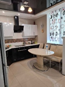 Продам 2 комнатную квартиру с евроремонтом в Цветном Бульваре