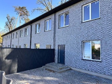 Сучасний таунхаус 100 м² у Бучі - власний двір, парковка, парк