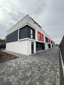 Продам таунхаус у Бучі з центральними комунікаціями та газом!