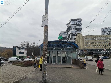 ФАСАД, Окремий вхід, Оренда комерційного приміщення 130м. кв. між метро Голосіївська та Деміївська 5 хв.