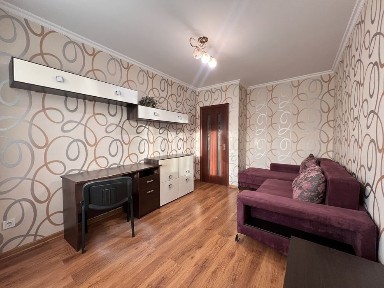 Оренда 2 кім квартира (привокзальна площа) вільна вже!