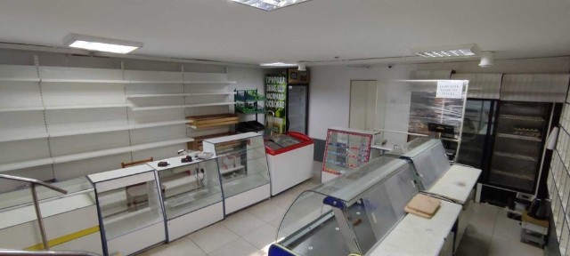 Сдам в аренду магазин/помещение 40 кв. м. в спальном районе