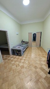 Оренда 2 кімнатної квартири вул Хмельницького ( Почакток )