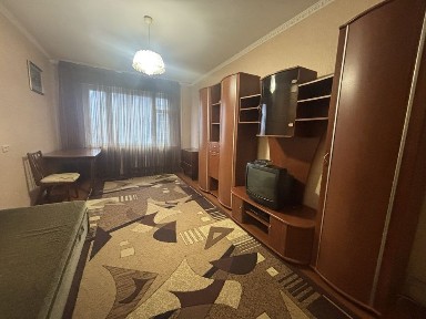 Оренда 3-кімнатої квартири вул. Паркова, 11