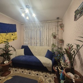 Затишна 3- кімнатна з газовим автономним опаленням