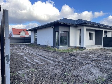 Продається дуплекс с Рованці