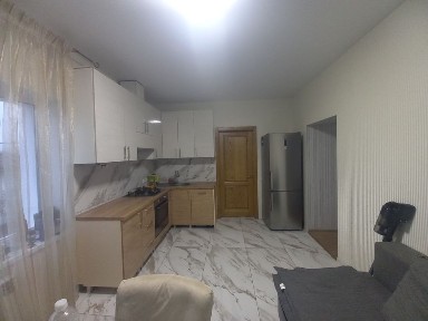 Продам 2х квартиру. Озерная Балка. 71м. ремонт.