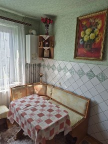 Здається двох кімнатна біля 13 школи.