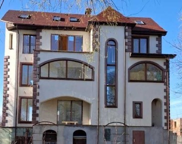 Продаю елітний будинок в Підгірці (3 пов. 500 кв. м)