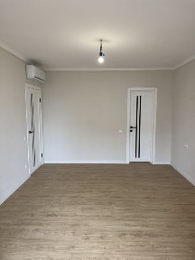 Продається 3 кімнатна квартира на вул. Хоткевича