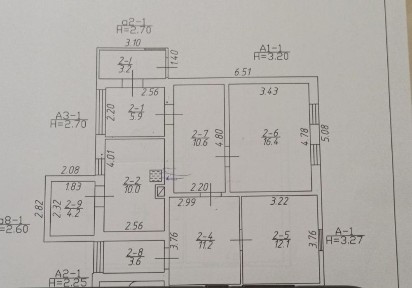 Продам 1/2 будинку з окремим двором по вул. Любецька