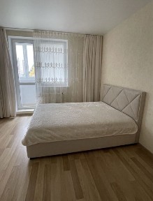 БЕЗ КОМІСІЇ! 1-к квартира з ремонтом та меблями!