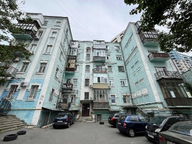 Продаж 3к Квартири з ремонтом. В будинку є ЛІФТ. вул. Юрія Іллєнка 18А