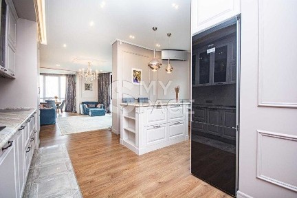 Авторська 3к з ремонтом, вул. Шаповала 2, ЖК Смарагдовий