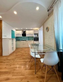 Довгострокова оренда 3к квартири