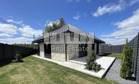 Продаж сучасного будинку, Іванковичі