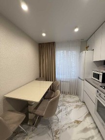 3к. квартира, Сади, 67м2, середній поверх, євроремонт