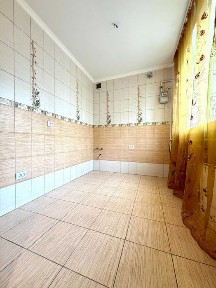 3-кімнатна квартира з євроремонтом, 52 м², центр Стрия, 48 000 €