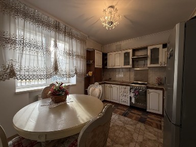 Продаж просторої 3 кімнатної квартири