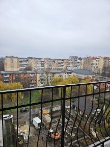 Продаж 2кім квартири 98кв. м з мансардою 98кв. м/ м. Коломия