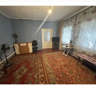 Сдам пол дома в центре