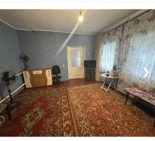 Сдам пол дома в центре