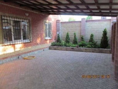 Сдам дом центр Михаила Грушевского