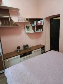 Продається 3-х кімнатна квартира біля Ковалівського парку