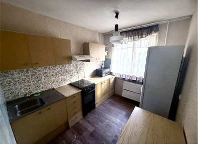 Продається 3х кім. квартира р-н Митниця