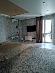 Продам ексклюзивную квартиру с дизайнерским проектом в Новострое